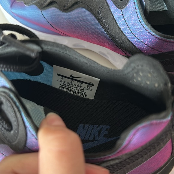 Nike React Women’s Running Shoe - Duo-chrome - size 7 - Picture 5 of 6